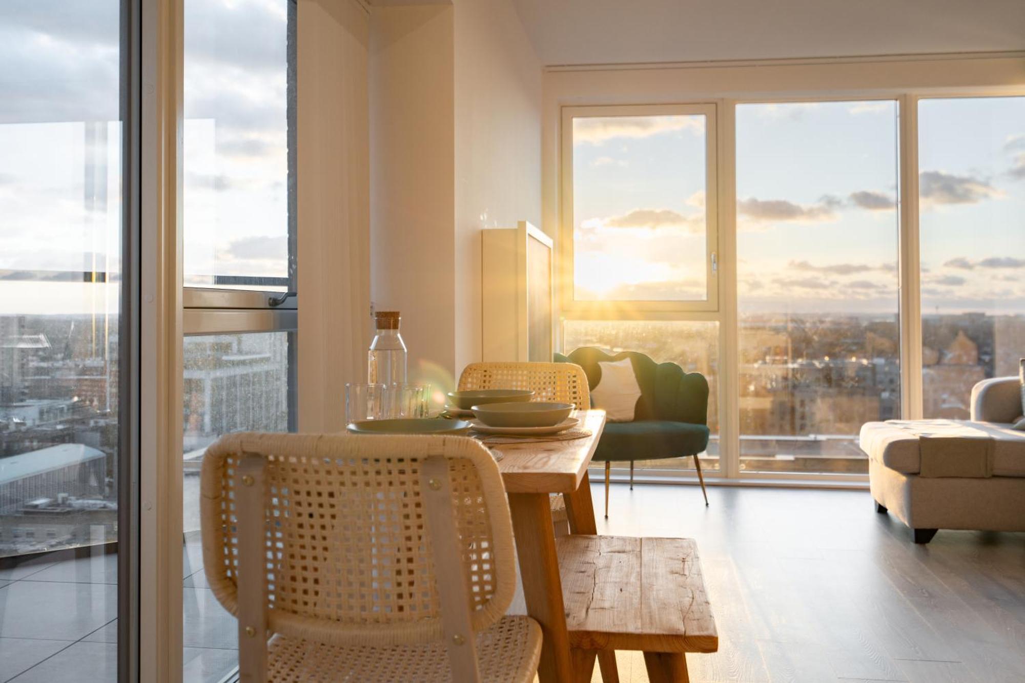 Appartamento Sunset Retreat: Steps From Heathrow/Twickenham Hounslow Esterno foto