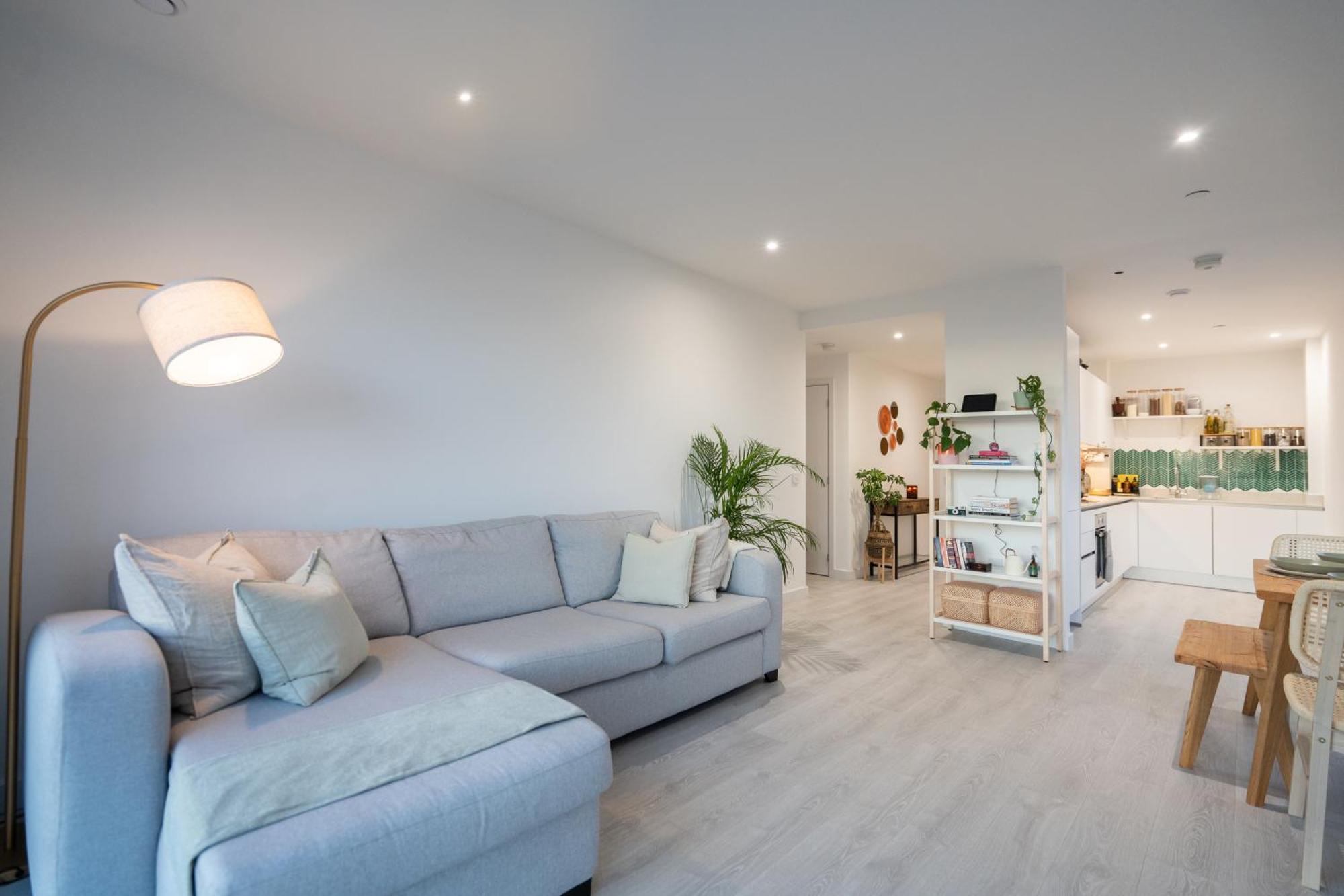 Appartamento Sunset Retreat: Steps From Heathrow/Twickenham Hounslow Esterno foto